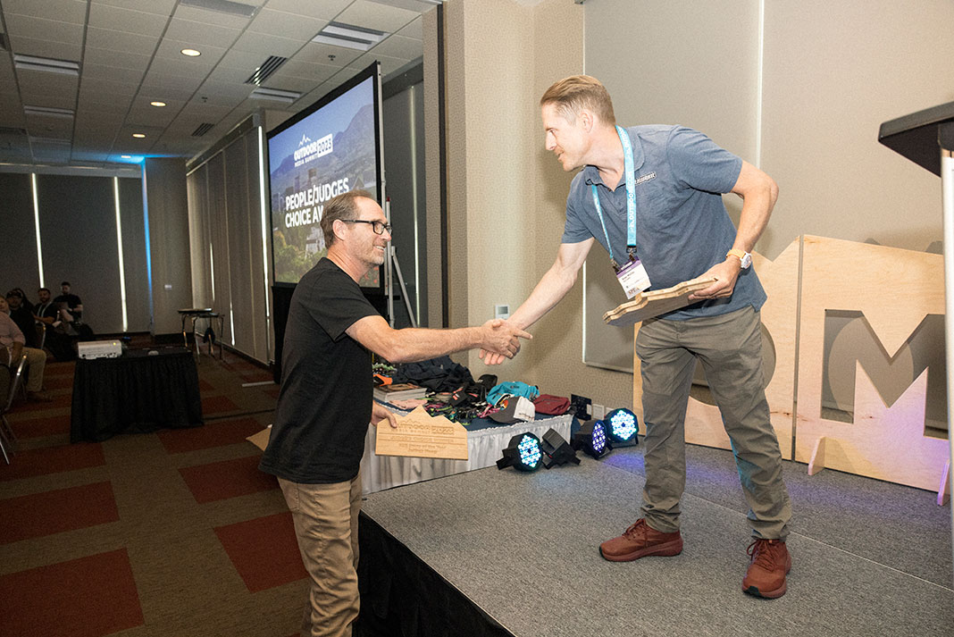 Jeff Moag accepts his award